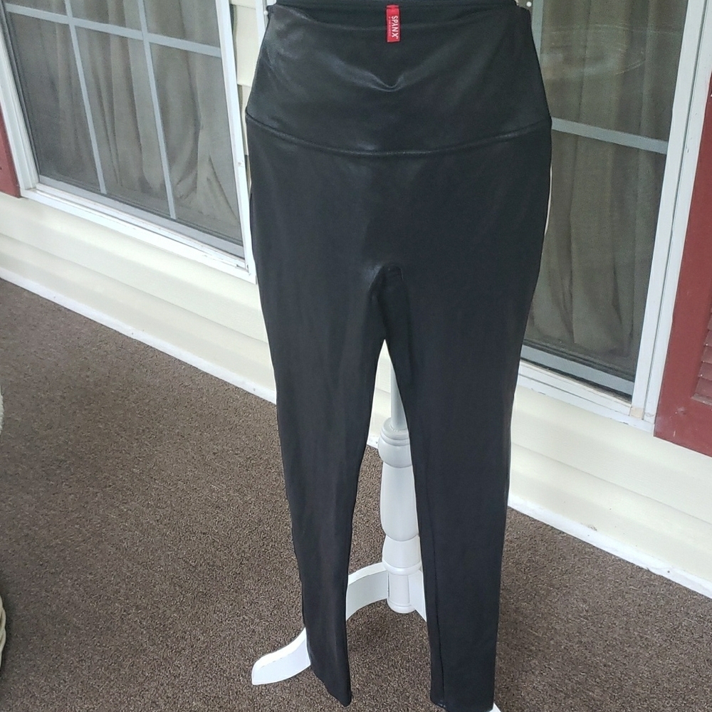 SPANX Black Leggings Sleek Tailored Fit
